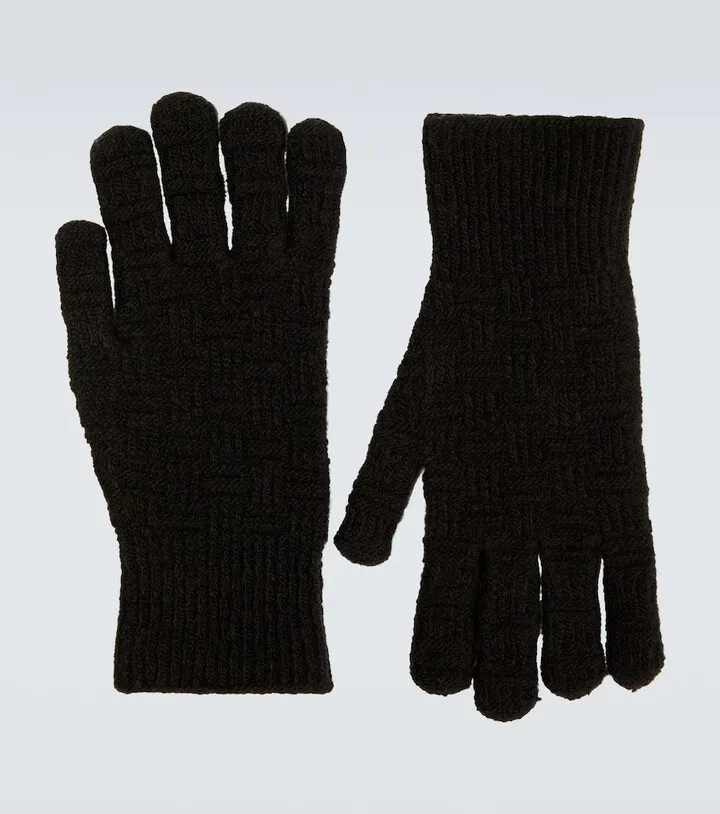 Cashmere gloves