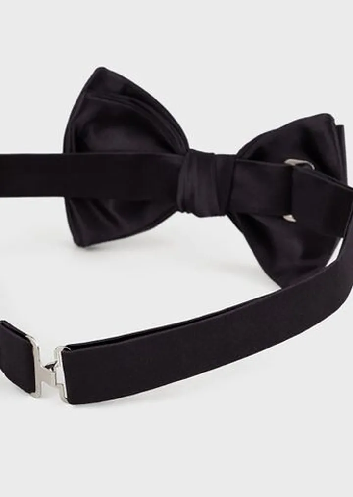 Pure silk knotted bow tie
