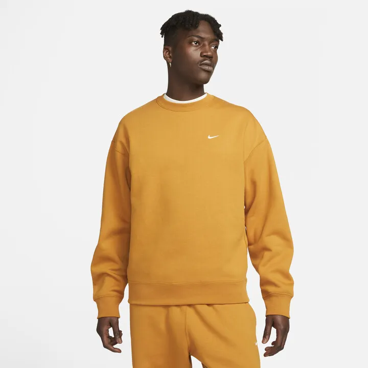 Nike Men's Solo Swoosh Fleece Crew in Brown