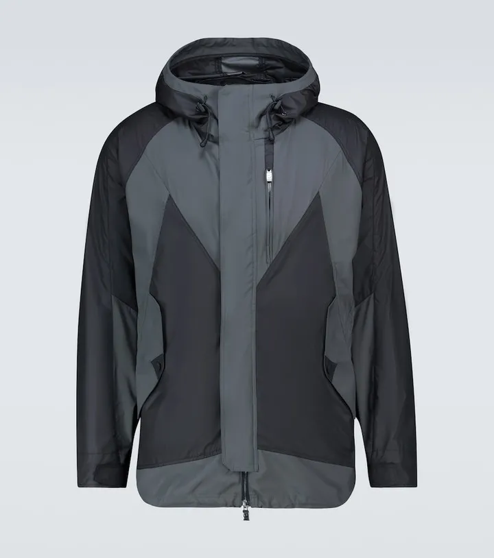Hooded windbreaker