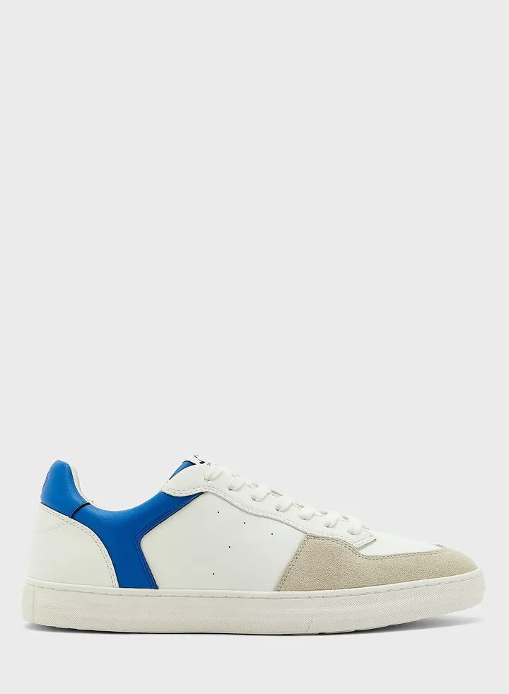 Casual Low Top Sneakers