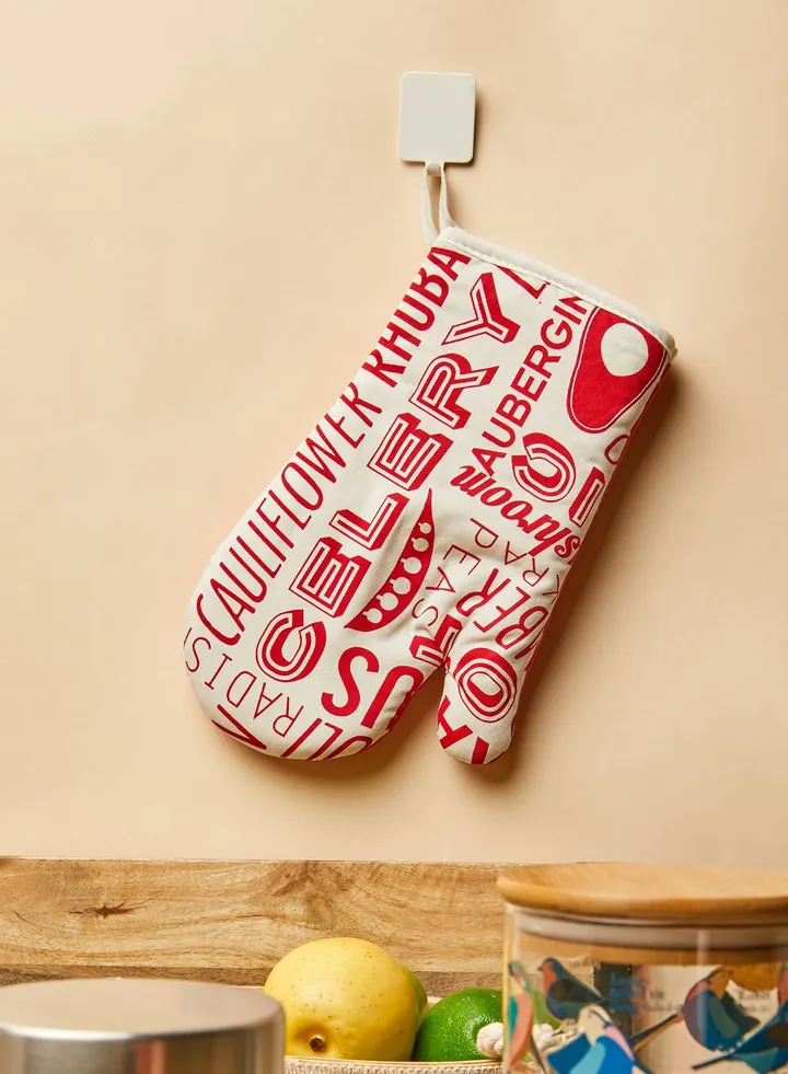 Red Printed Oven Glove