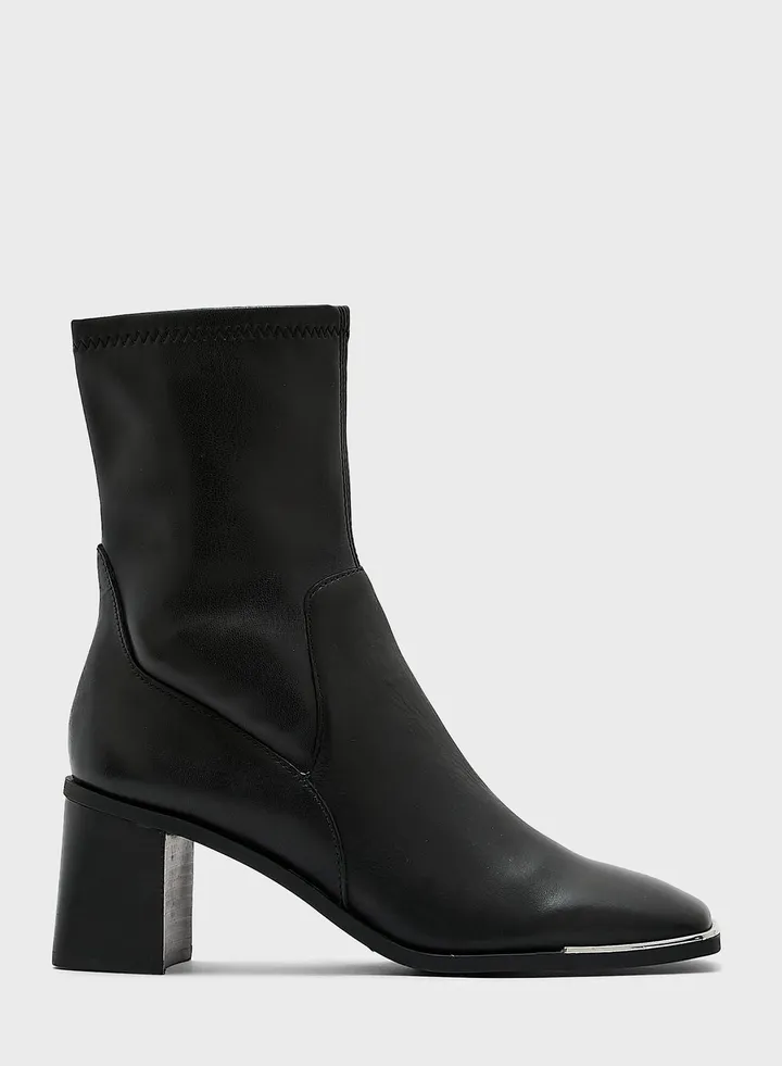 Auriella Ankle Boots