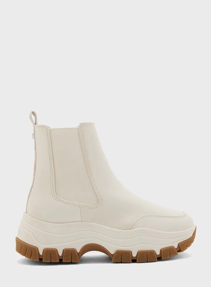 Besona Ankle Boots