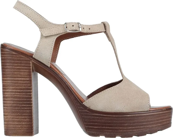 Mules & Clogs Beige
