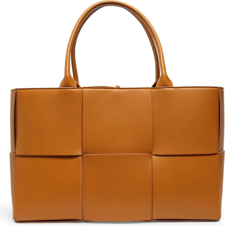 Bottega Veneta Medium Leather Arco Tote Bag