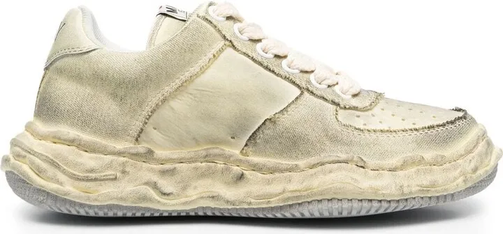 Wayne low-top distress sneakers