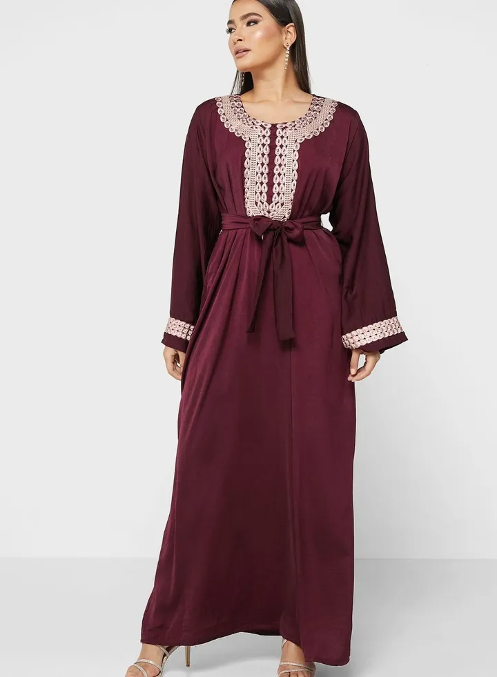 Embroidered Belted Jalabiya