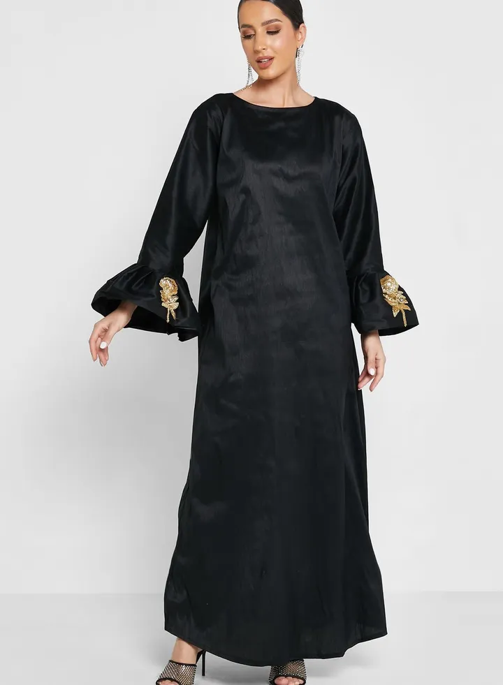 Exaggerated Sleeve Embellished Jalabiya