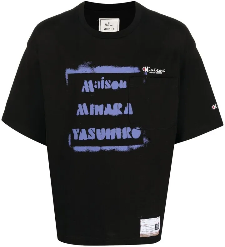 graphic-print T-shirt