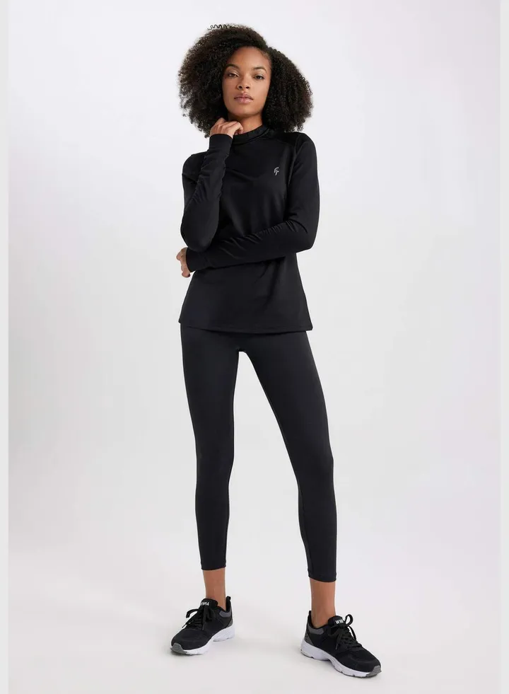 Woman Knitted Leggings