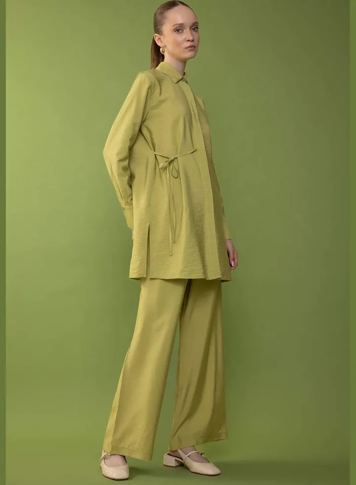 Woman Wide Leg Woven Trousers