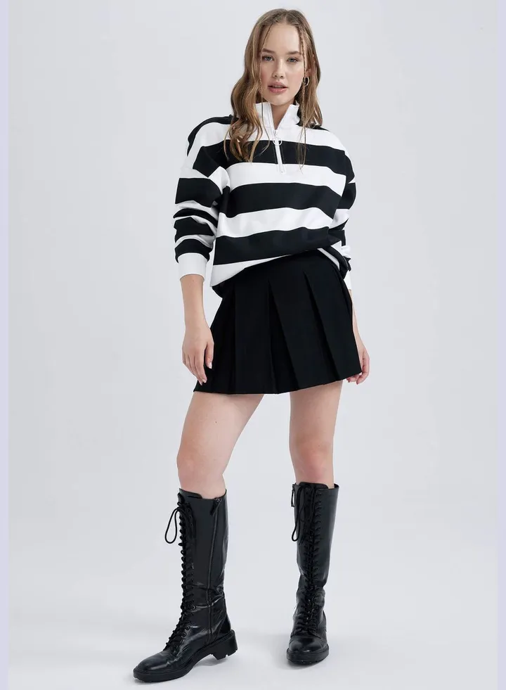 Woman Woven Skirt