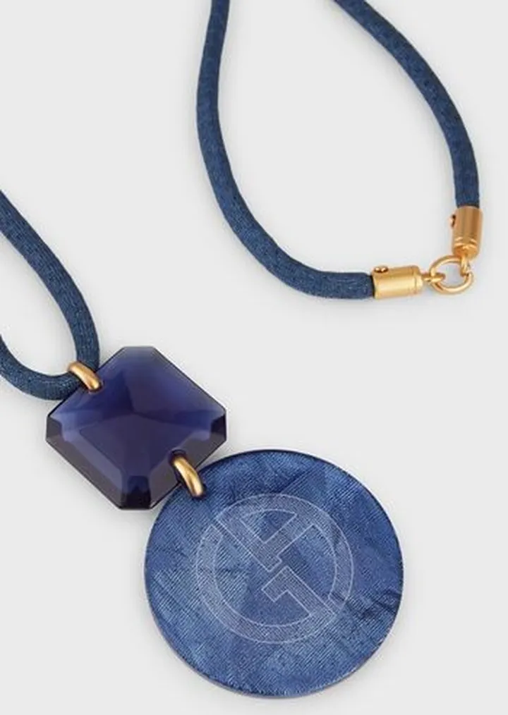 Long necklace with oversized pendant