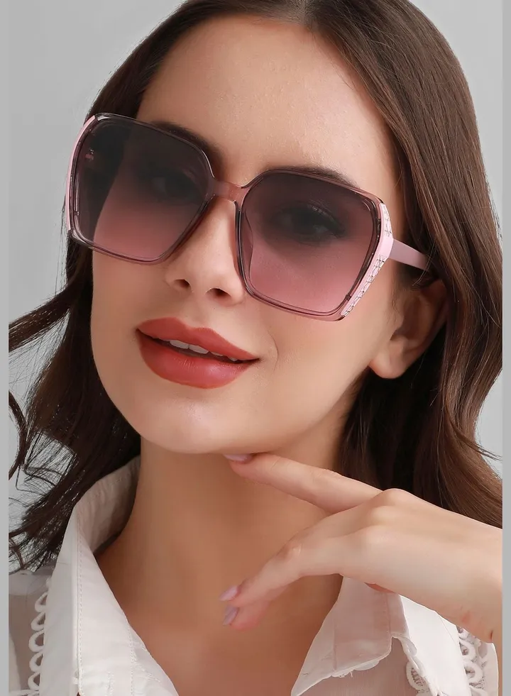 Polarized Polycarbonate Full Rim Oversized Sunglass For Women