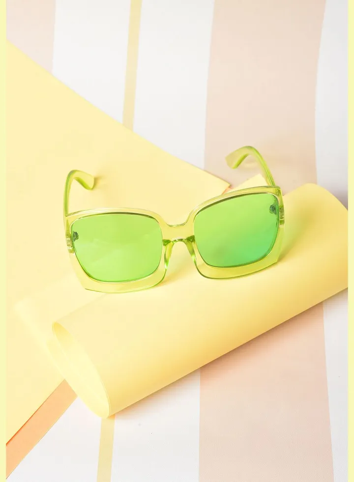Women Green Lens Green Oversized Sunglasses