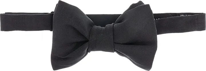 Silk bowtie