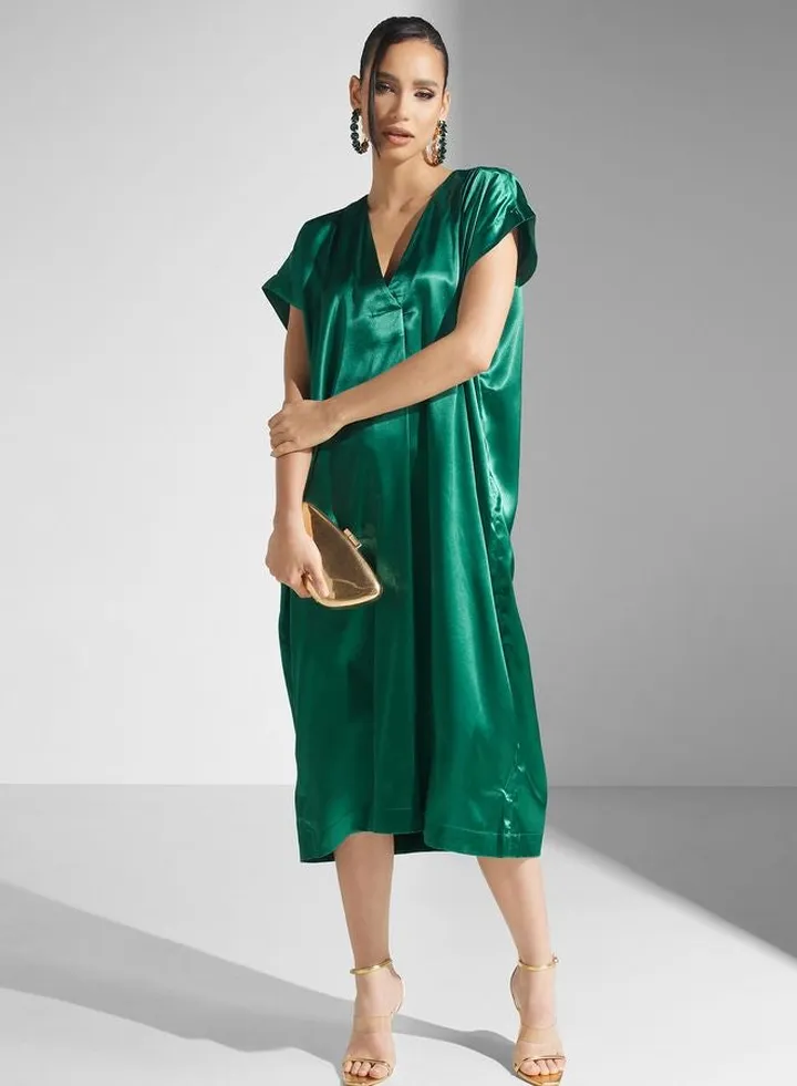 V-Neck Cape Sleeve Kaftan