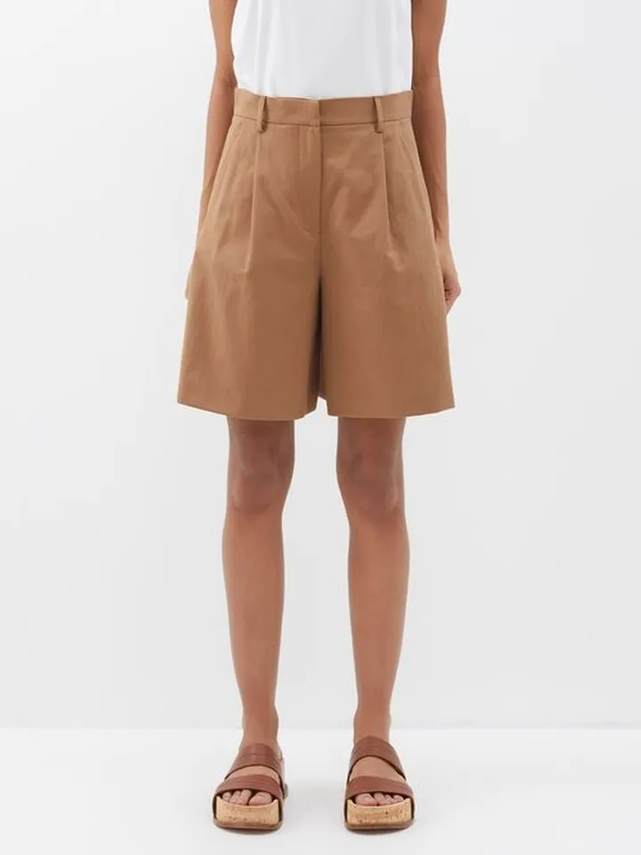 Ecuba Shorts