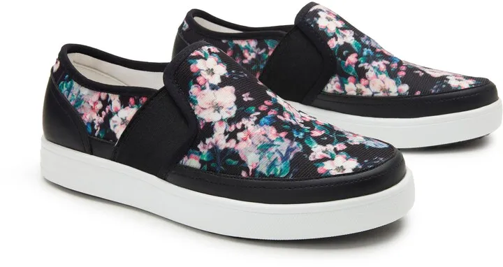 Sleeq Slip-On Sneaker