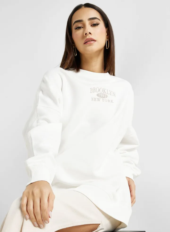 Crew Neck Graphic sweatshirt