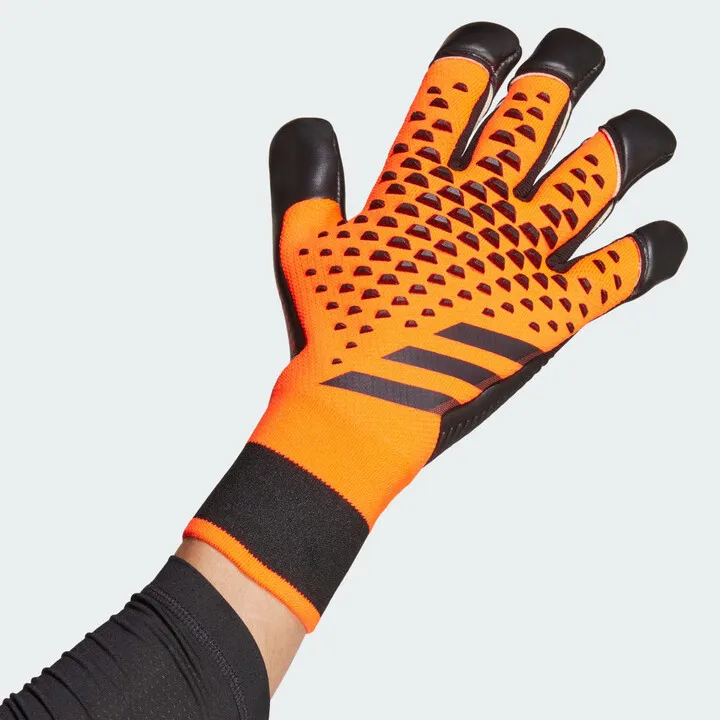 Predator Pro Hybrid Gloves