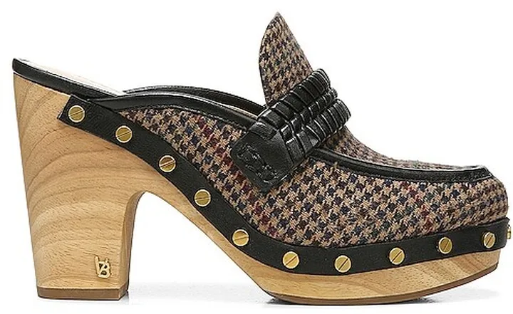Delia Clog