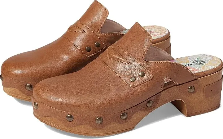 Eric Michael Delphi (Cognac) Women's Clog Shoes