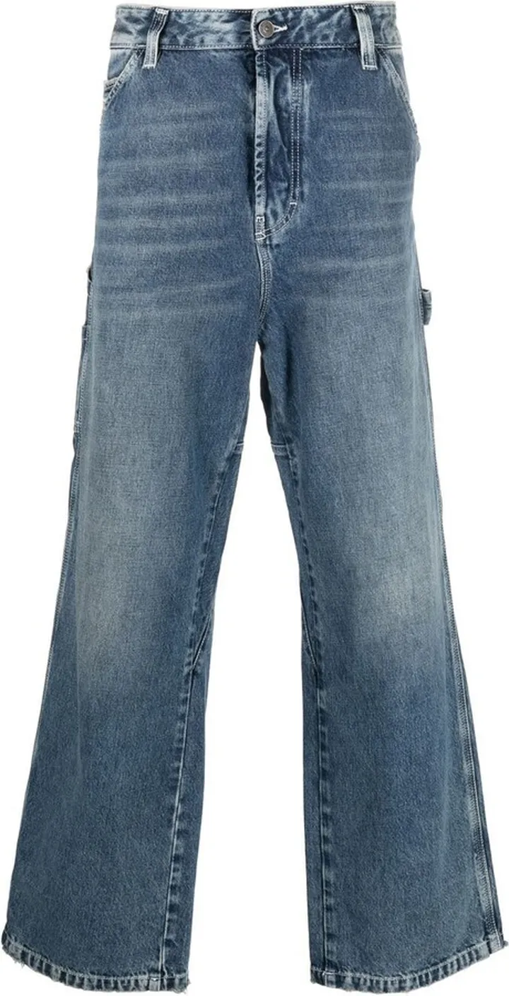 Cargo Pockets Wide-Leg Jeans
