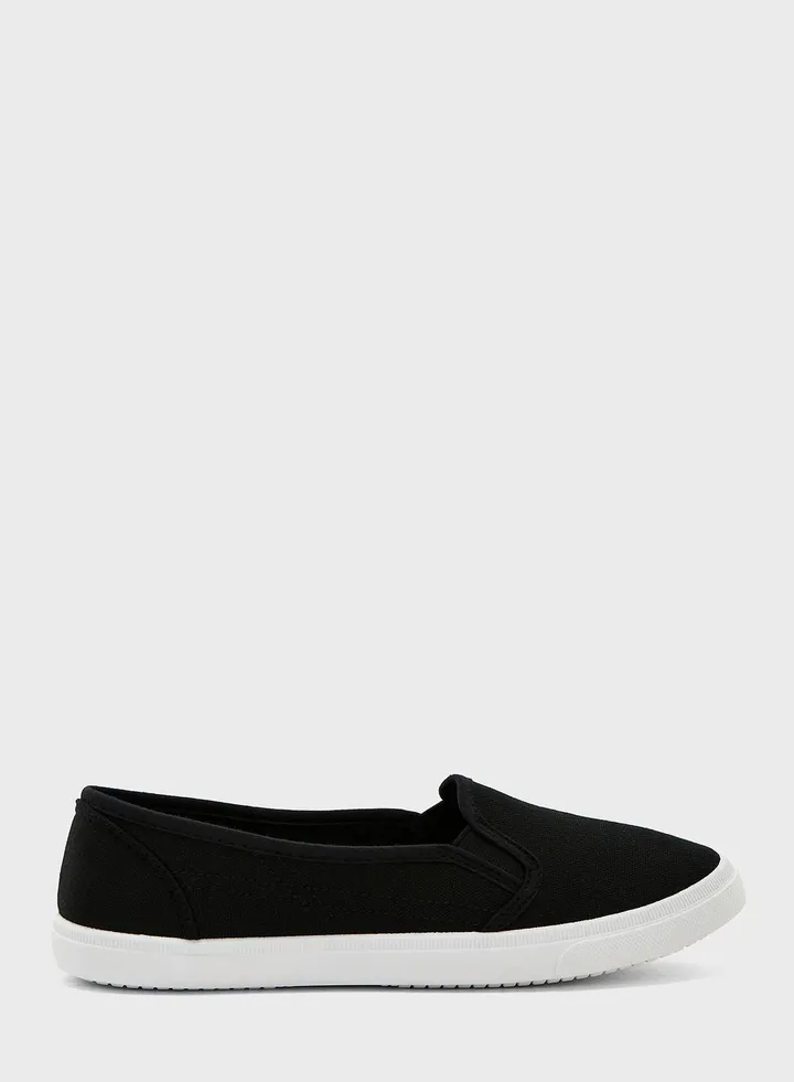 Maze Canvas Low Top Sneakers