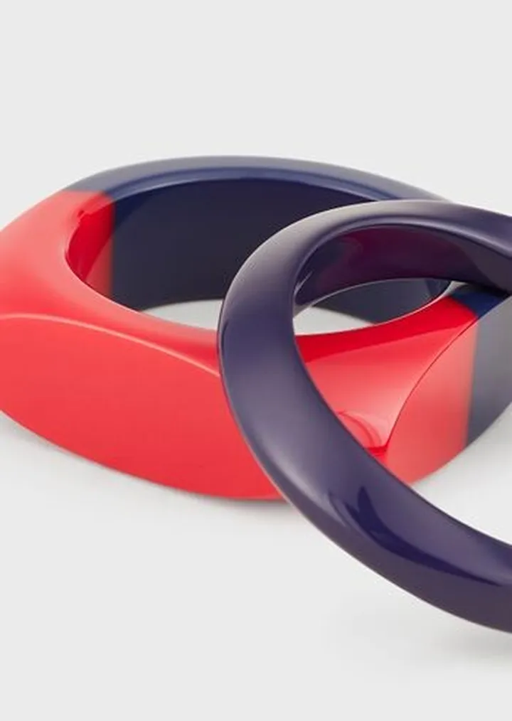 Two-piece set of two-tone bracelets