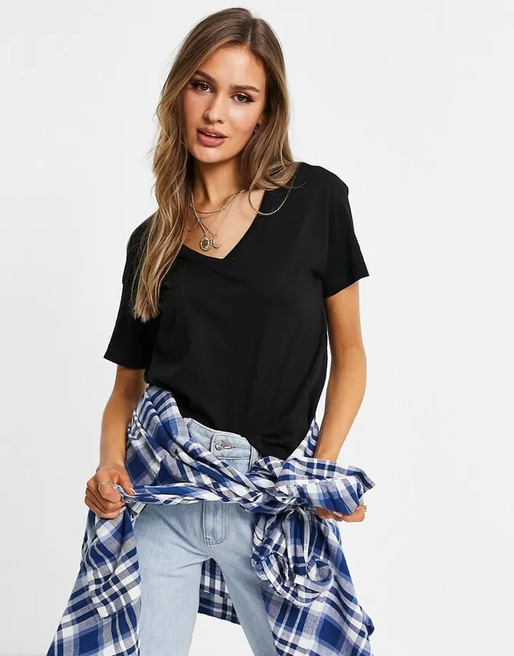 Brave Soul v neck t-shirt