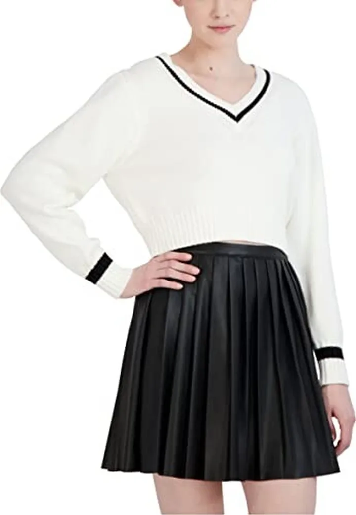 BCBGeneration Women's Relaxed Long Sleeve Sweater V Neck Shirt