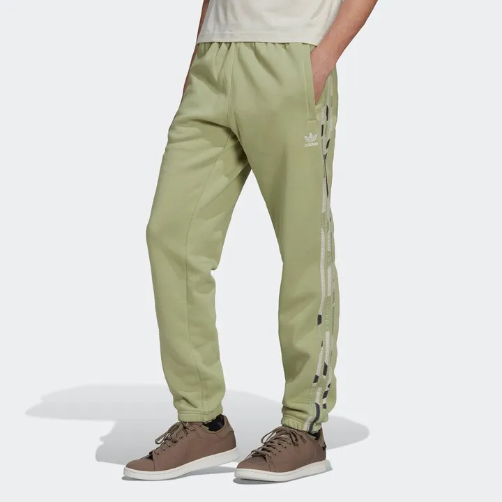 Men's adidas Graphics Camo Sweat Pants