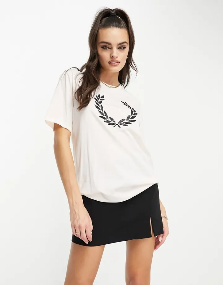 Fred Perry cross stitch wreath t-shirt in pink