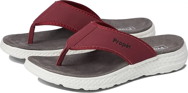 Propet TravelActiv FT (Maroon) Women's Shoes