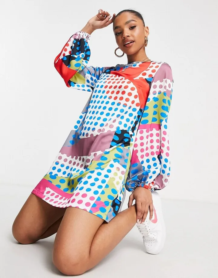 Liquorish mini dress with long sleeve in graphic print