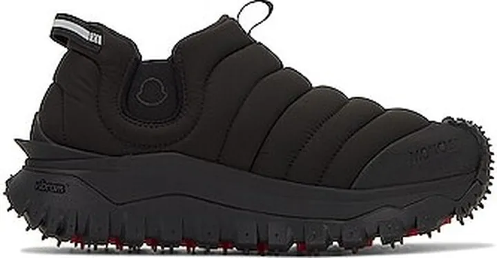 Moncler Apres Trail Low Top Sneakers in Black