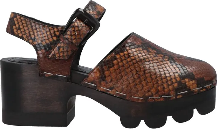 Mules & Clogs Brown
