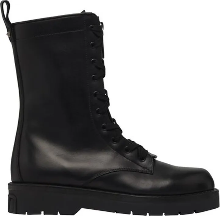 Combat boots