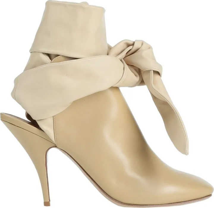 Mules & Clogs Beige