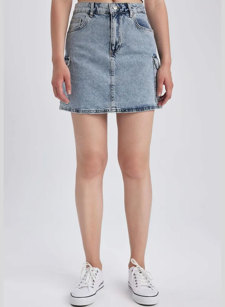 Woman Cargo Fit Denim Skirt