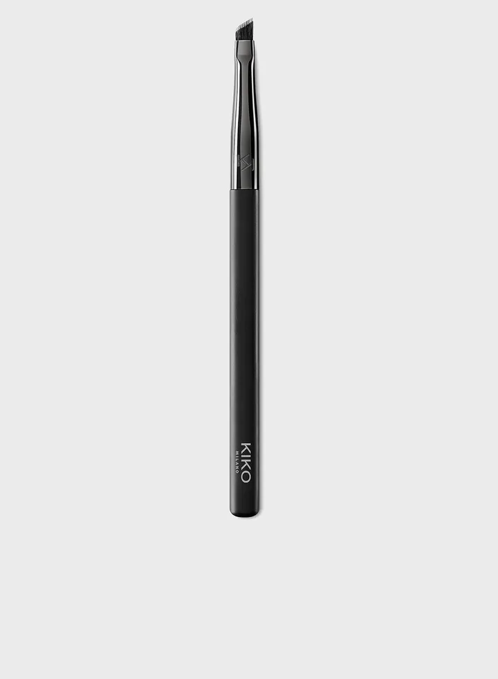 Eyes 62 Slanted Eyeliner Brush 01