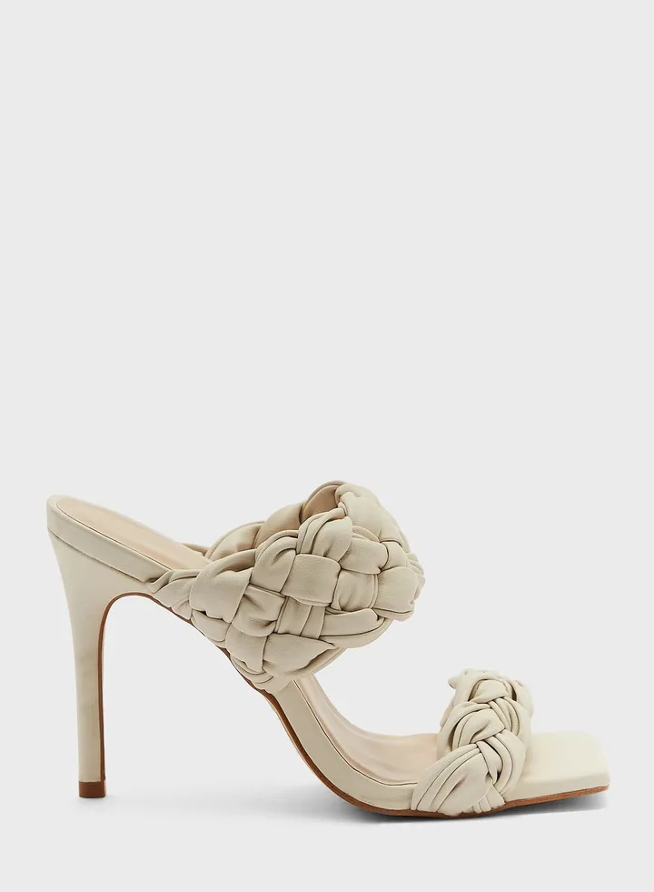 Wovella Flat Sandals