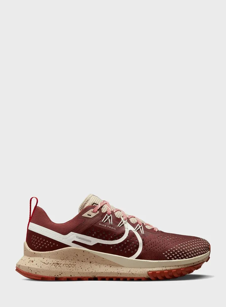 React Pegasus Trail 4