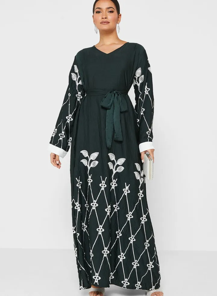Embroidered Belted Jalabiya