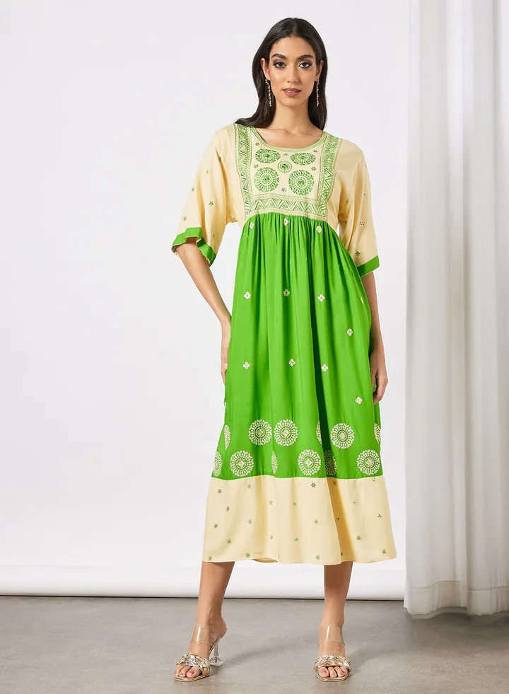 Classic Embroidered Jalabiya