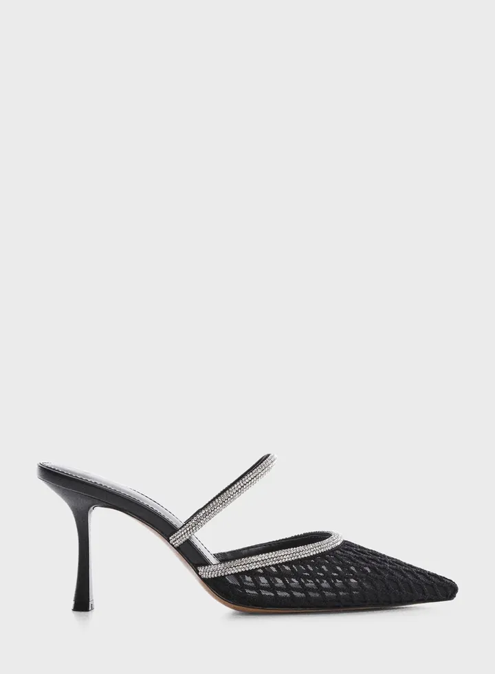 Vang Sandals