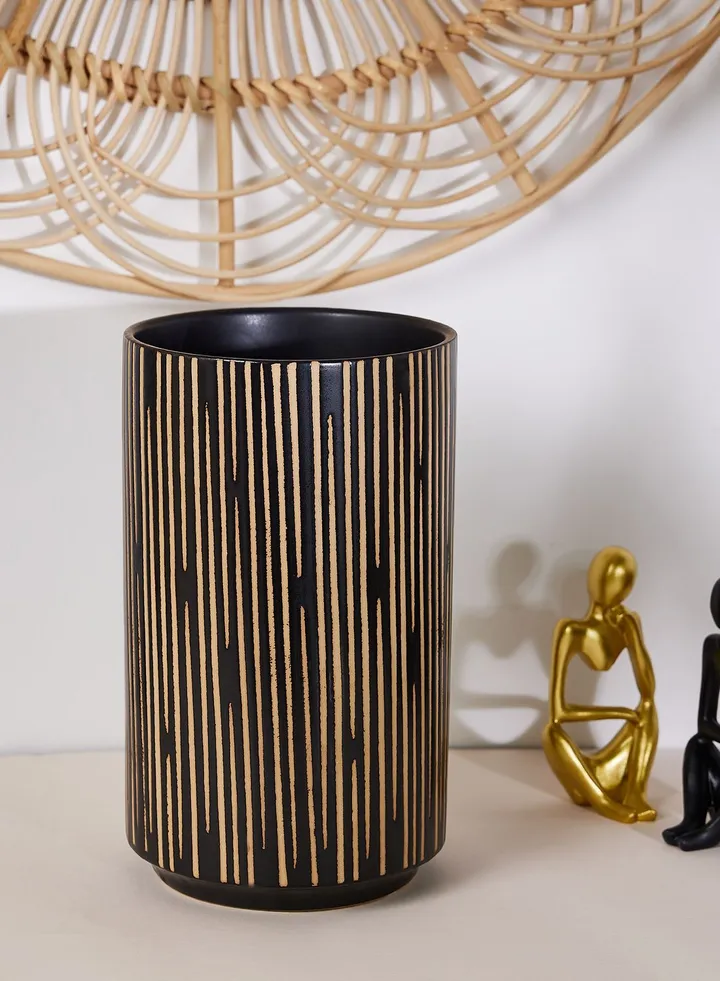 Kiso Large Black And Cream Finish Vase