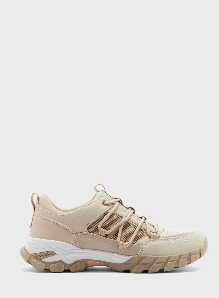 Saachi-1 Low Top Sneakers